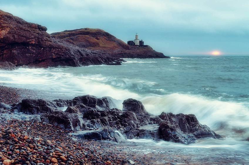 Bracelet Bay Lighthouse
