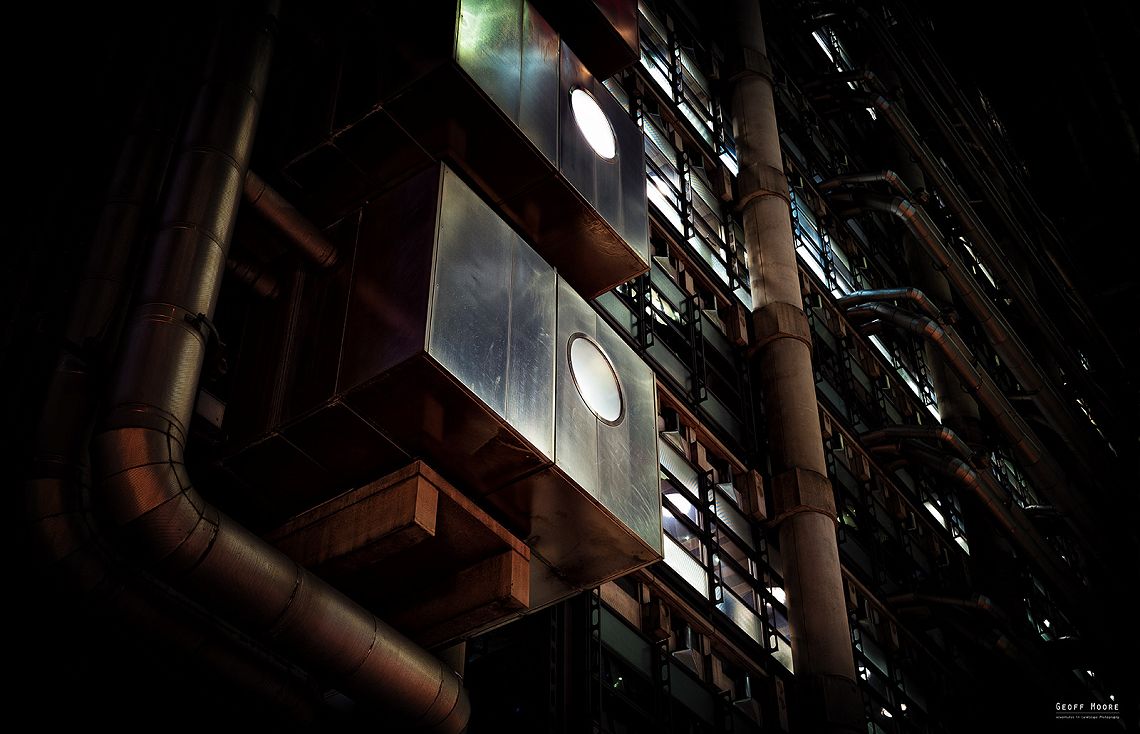Replicant Hunting at Lloyd's Building London